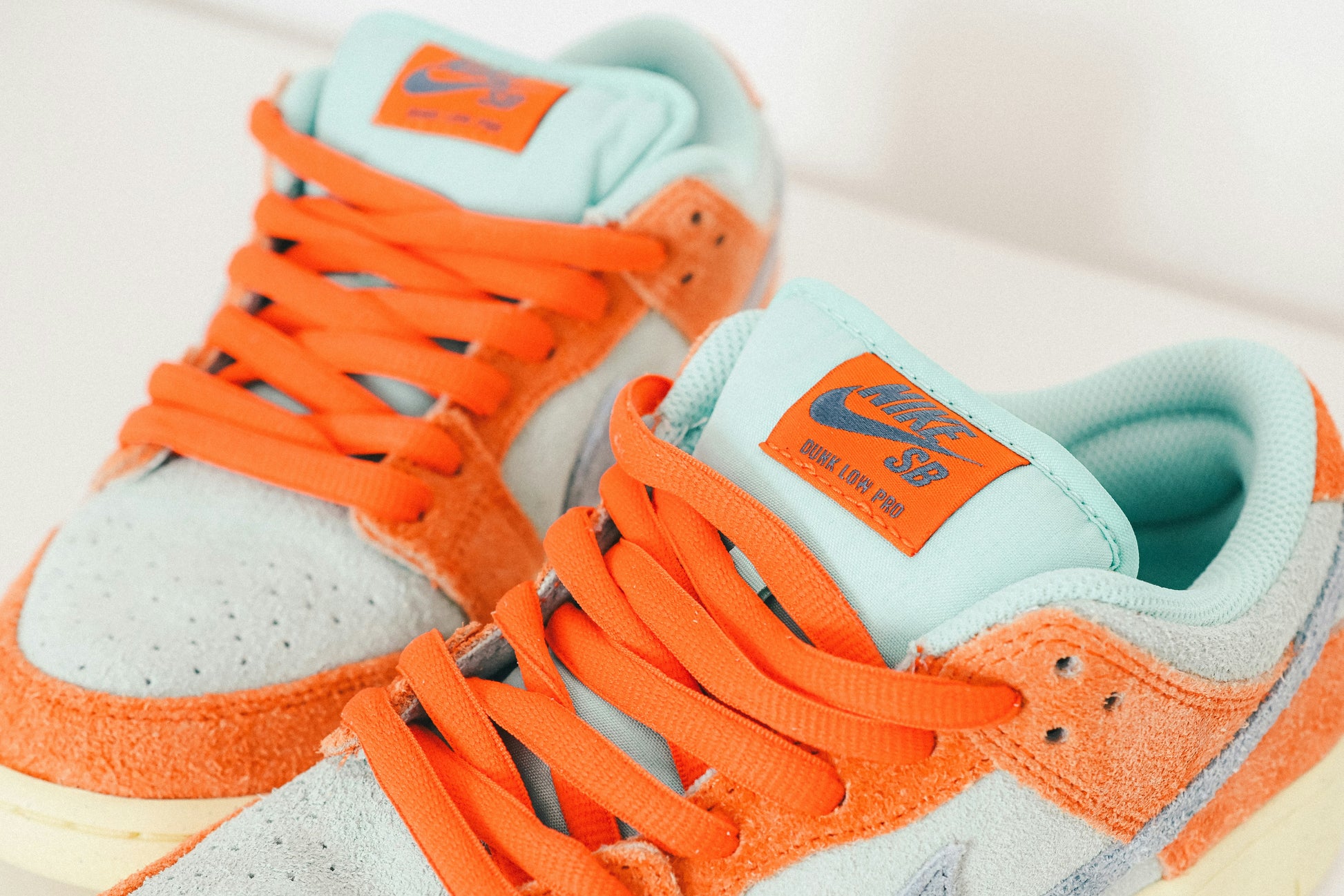 Nike Sunset Splash Suede Low-Tops