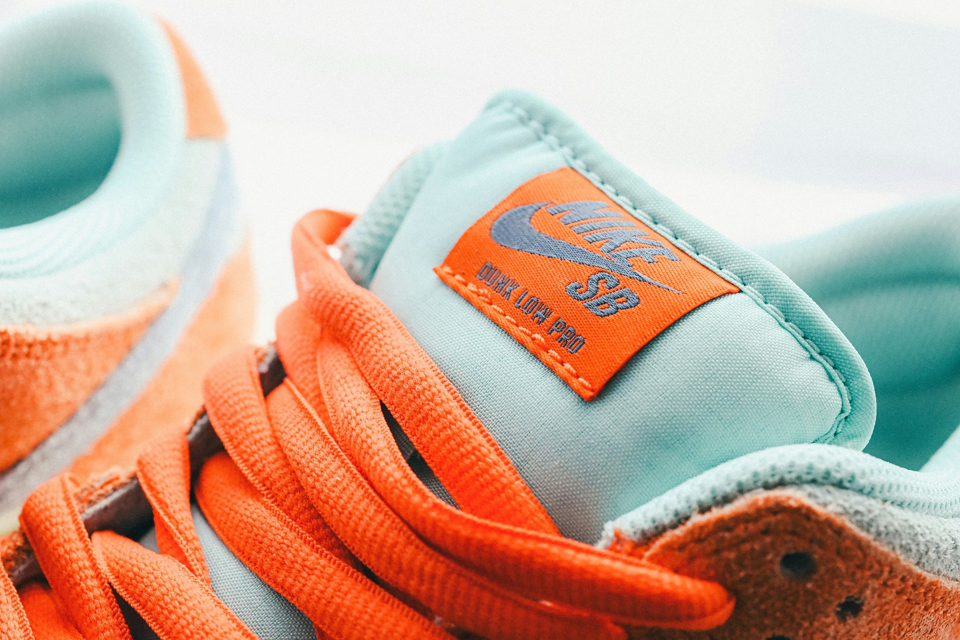 Nike Sunset Splash Suede Low-Tops
